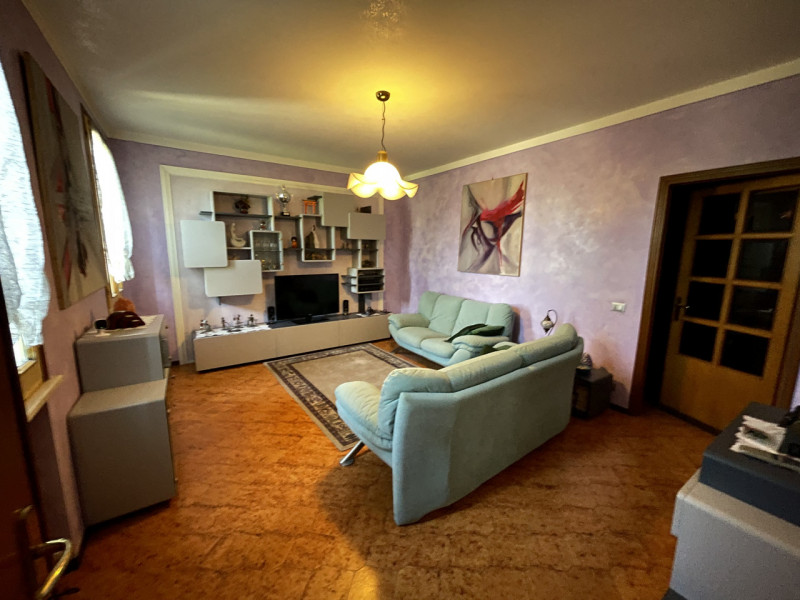 Immagine 19 di Casa indipendente in vendita  a Motteggiana