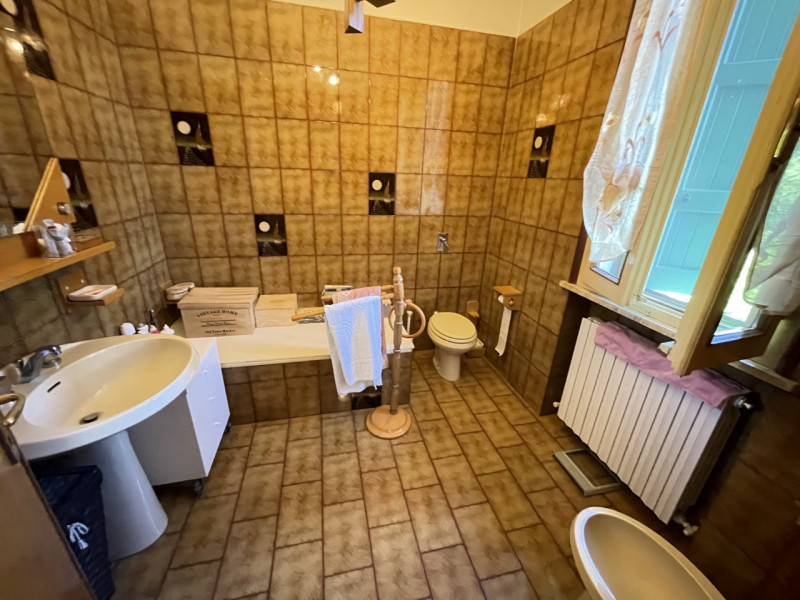 Immagine 26 di Casa indipendente in vendita  a Motteggiana