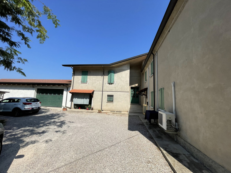 Immagine 29 di Casa indipendente in vendita  a Motteggiana