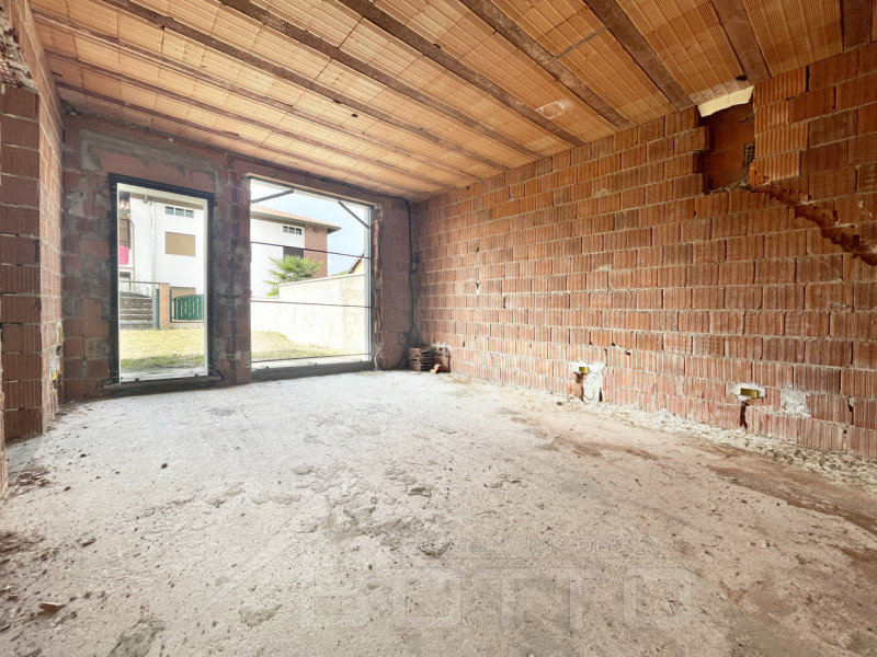 Immagine 10 di Villetta a schiera in vendita  in VIA GIOVANNI XXIII a Suno