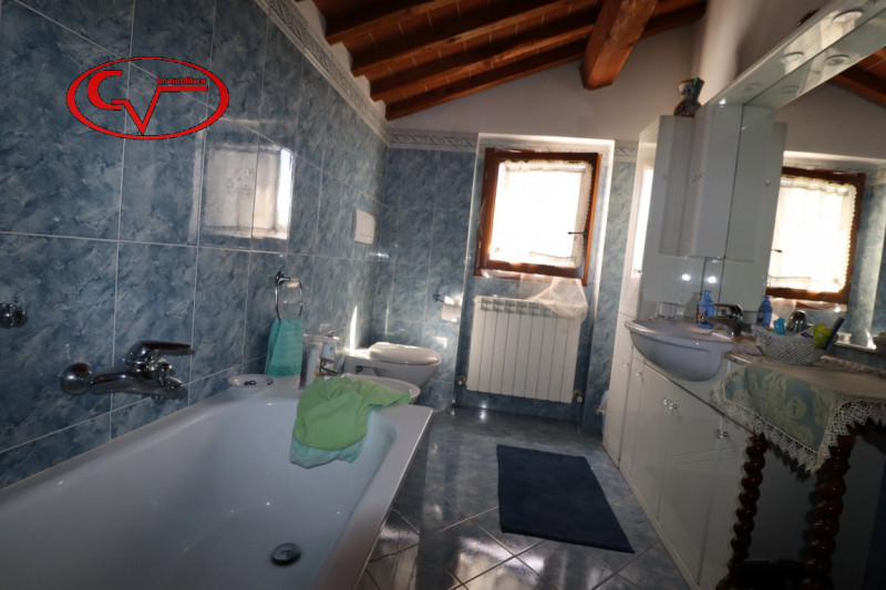 Immagine 18 di Villa in vendita  in san giustino valdarno a Loro Ciuffenna