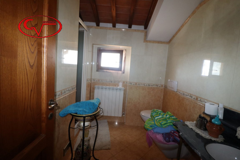 Immagine 19 di Villa in vendita  in san giustino valdarno a Loro Ciuffenna