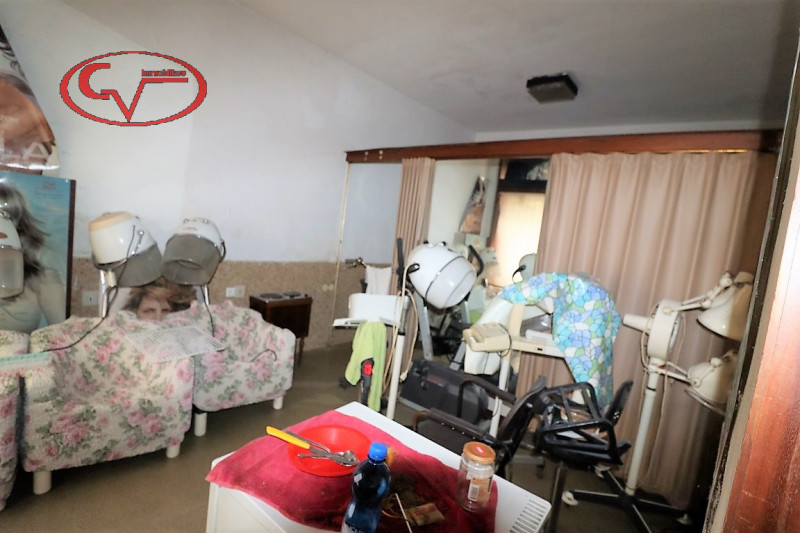 Immagine 5 di Negozio in vendita  in centro a Montevarchi