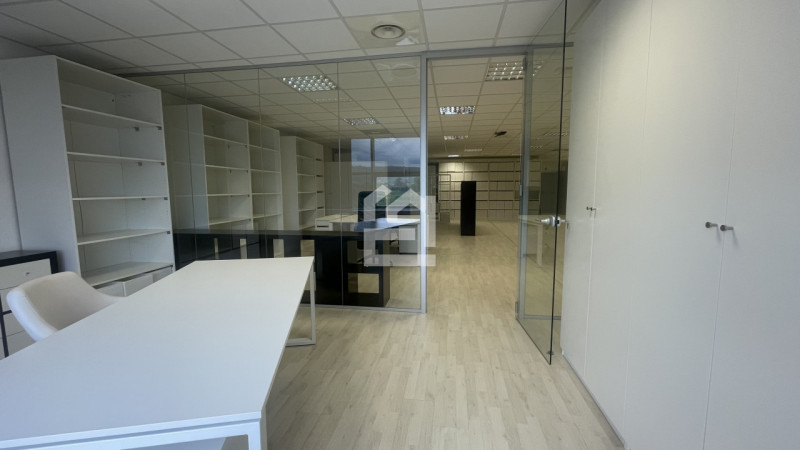 Immagine 4 di Attività commerciale in vendita  in Via Nazionale a Manerba Del Garda