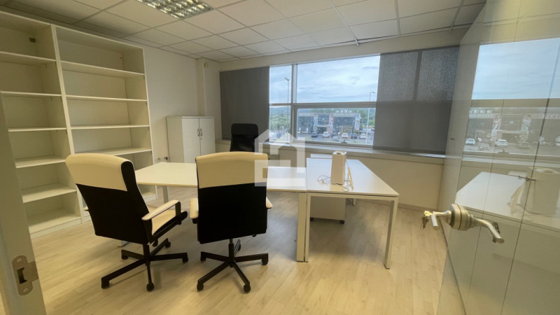 Immagine 8 di Attività commerciale in vendita  in Via Nazionale a Manerba Del Garda