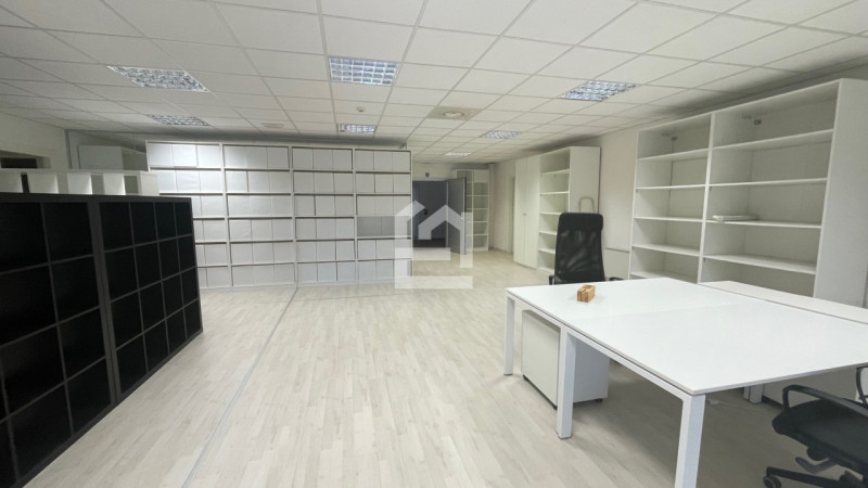 Immagine 9 di Attività commerciale in vendita  in Via Nazionale a Manerba Del Garda