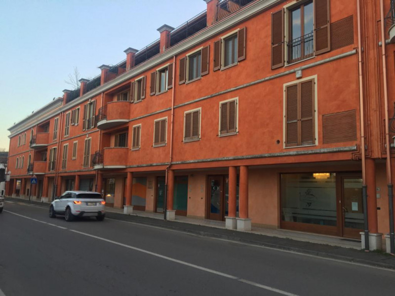 Immagine 16 di Negozio in vendita  in VIA UMBERTO TRECCANI, 5 a Carpenedolo