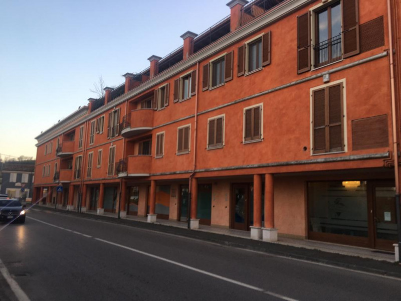 Immagine 17 di Negozio in vendita  in VIA UMBERTO TRECCANI, 5 a Carpenedolo