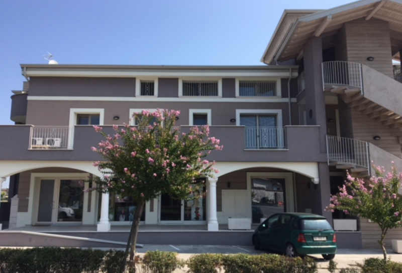 Immagine 1 di Negozio in vendita  in VIA BRESCA a Gambara