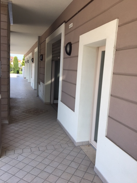 Immagine 4 di Negozio in vendita  in VIA BRESCA a Gambara