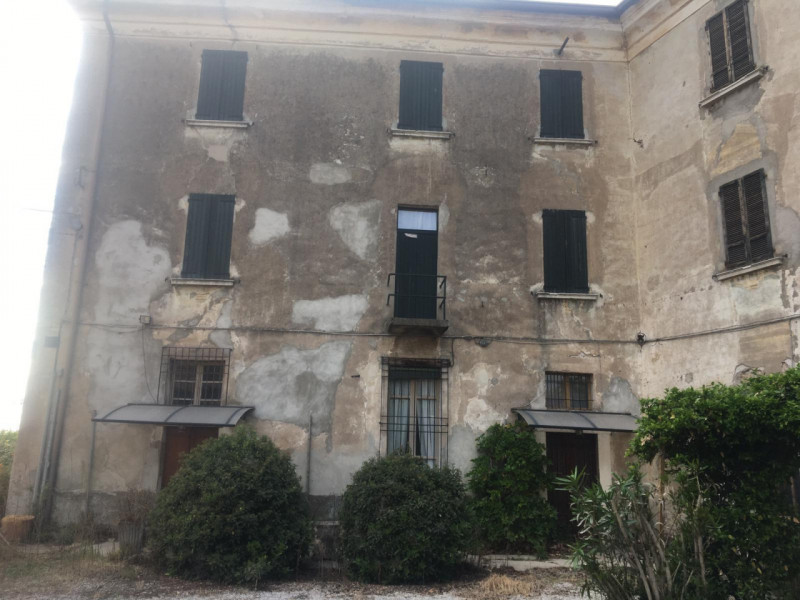 Immagine 12 di Rustico / casale in vendita  in VIA VISANO MONTICHIARI, 4 a Calvisano