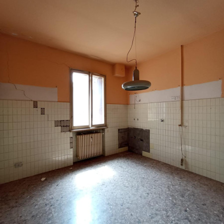 Immagine 12 di Appartamento in vendita  in Via Boiardi n.4 a Reggio Nell'emilia