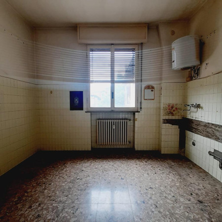 Immagine 13 di Appartamento in vendita  in Via Boiardi n.4 a Reggio Nell'emilia