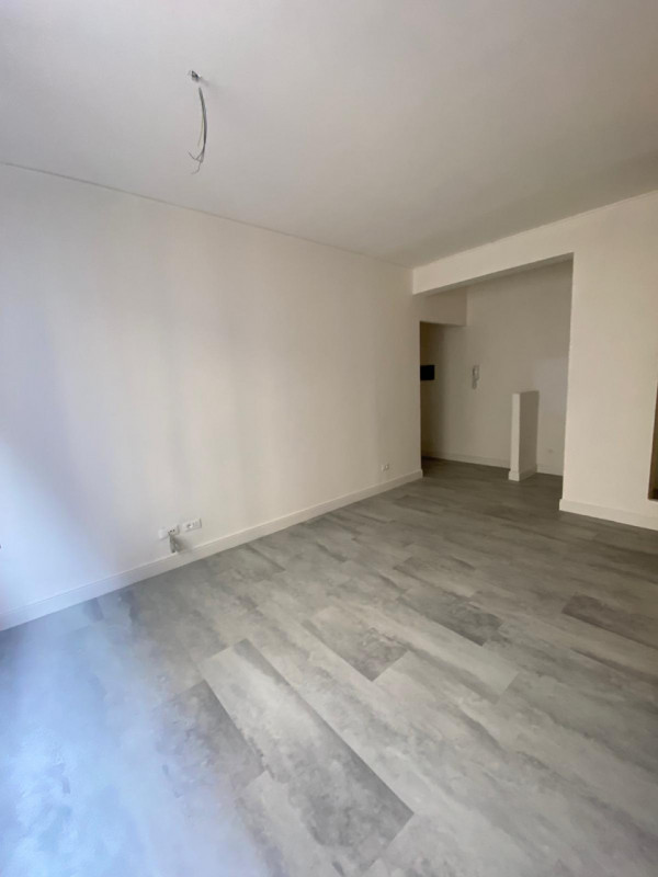 Immagine 2 di Appartamento in vendita  in Borgo Angelo Mazza n.2 a Parma