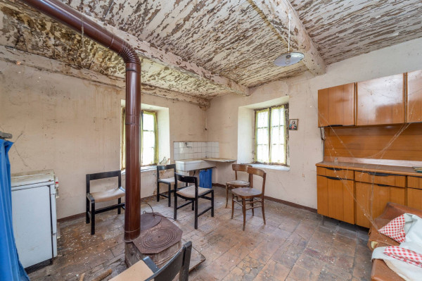 Immagine 4 di Rustico / casale in vendita  in Frazione Villula a Corniglio