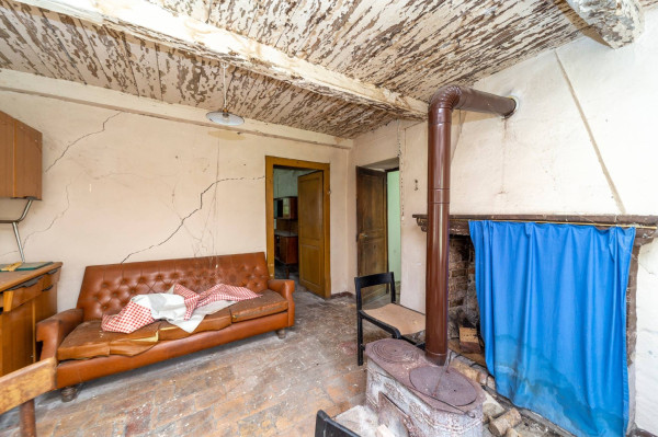 Immagine 7 di Rustico / casale in vendita  in Frazione Villula a Corniglio