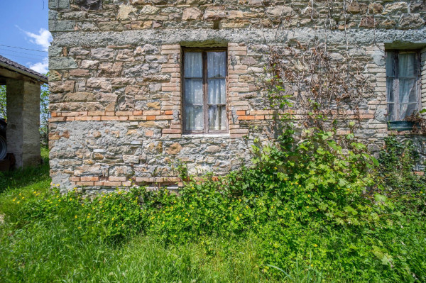 Immagine 19 di Rustico / casale in vendita  in Frazione Villula a Corniglio