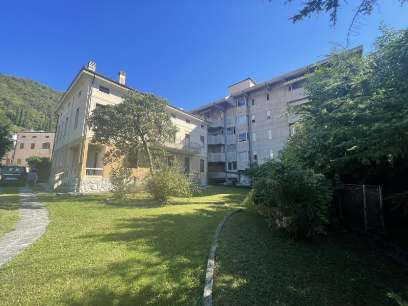 Immagine 5 di Casa indipendente in vendita  a Valdobbiadene