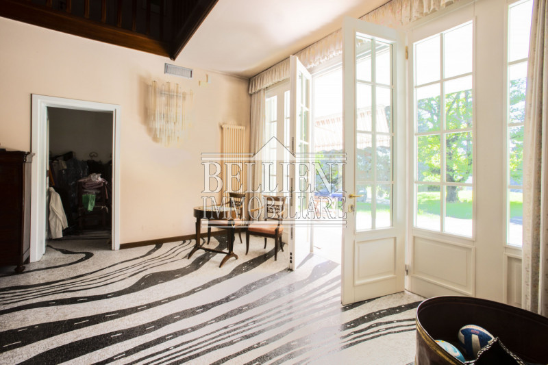 Immagine 2 di Villa in vendita  in Via Lago di Como a Vicenza