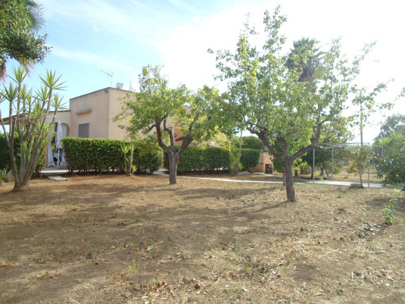 Immagine 5 di Villa in vendita  in Contrada Saline a Matino