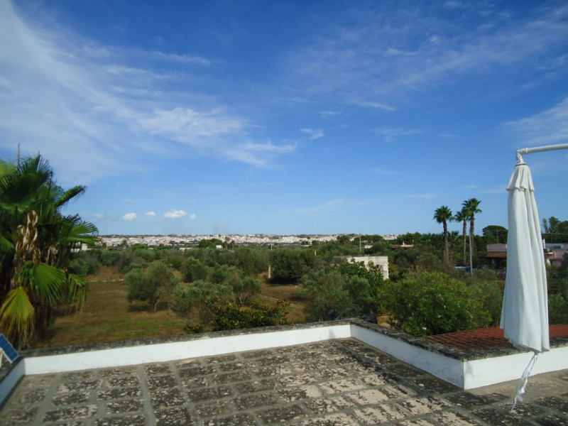 Immagine 10 di Villa in vendita  in Contrada Saline a Matino