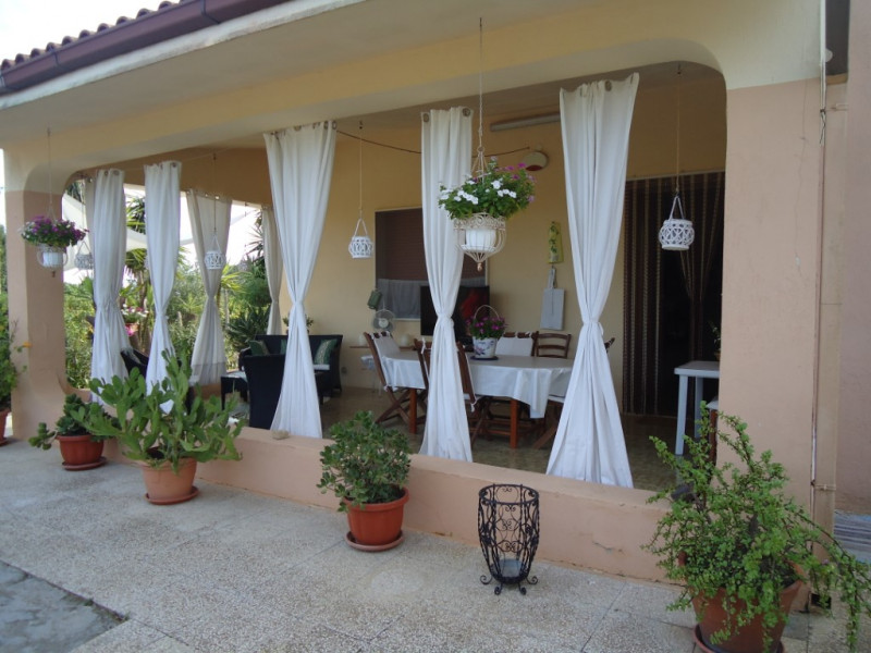 Immagine 17 di Villa in vendita  in Contrada Saline a Matino