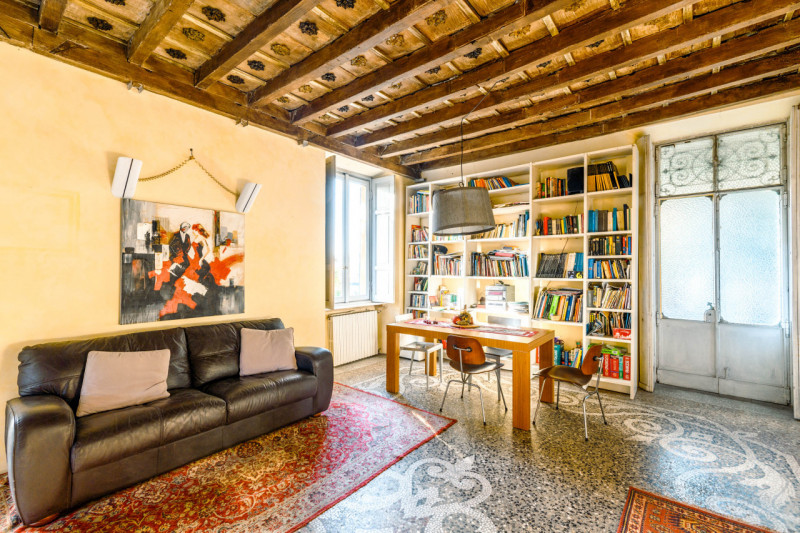 Immagine 11 di Villa in vendita  in via Cantoni, 10 a Arona