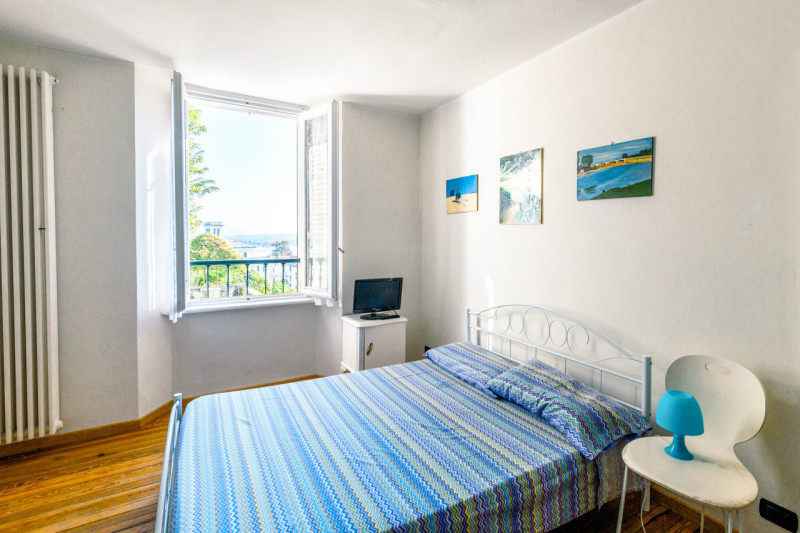 Immagine 22 di Villa in vendita  in via Cantoni, 10 a Arona