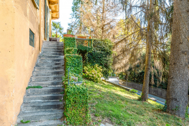 Immagine 33 di Villa in vendita  in via Cantoni, 10 a Arona