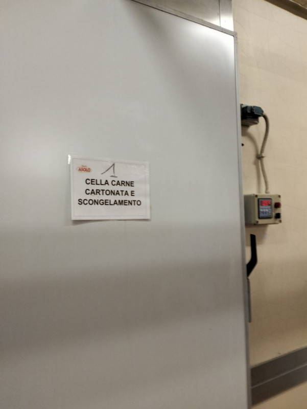 Immagine 11 di Laboratorio in vendita  a Montebelluna