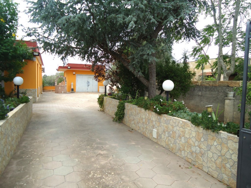 Immagine 4 di Villa in vendita  in SP 223 a Gallipoli