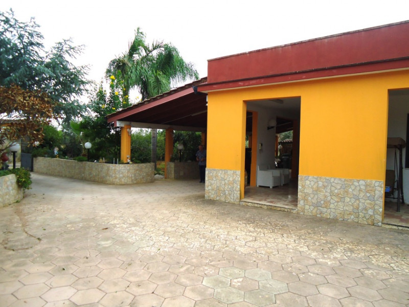 Immagine 7 di Villa in vendita  in SP 223 a Gallipoli