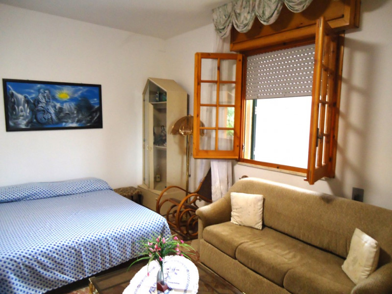 Immagine 27 di Villa in vendita  in SP 223 a Gallipoli