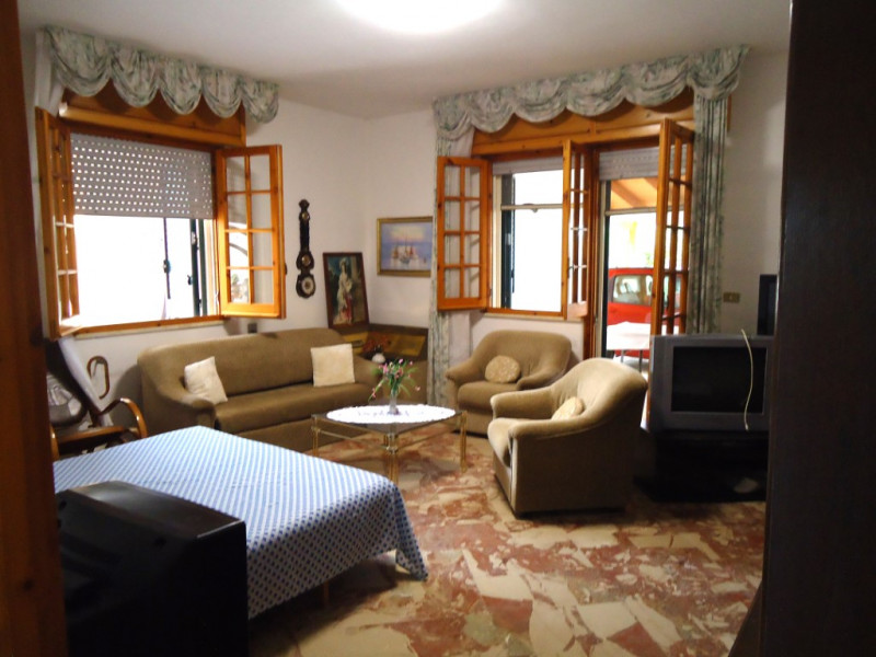 Immagine 28 di Villa in vendita  in SP 223 a Gallipoli