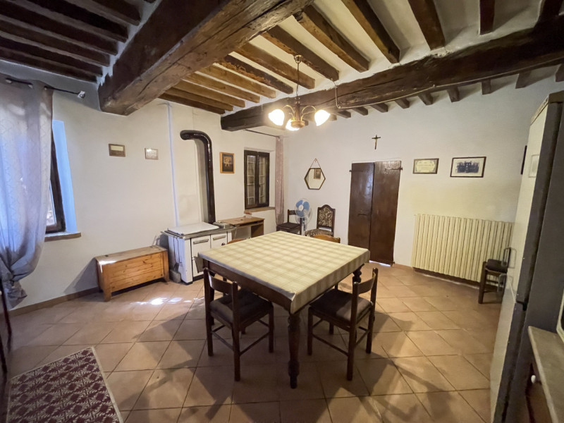 Immagine 11 di Rustico / casale in vendita  a Suzzara