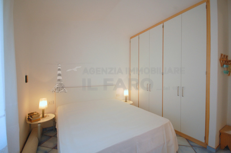 Immagine 9 di Appartamento in vendita  in Via terralugiana a La Maddalena