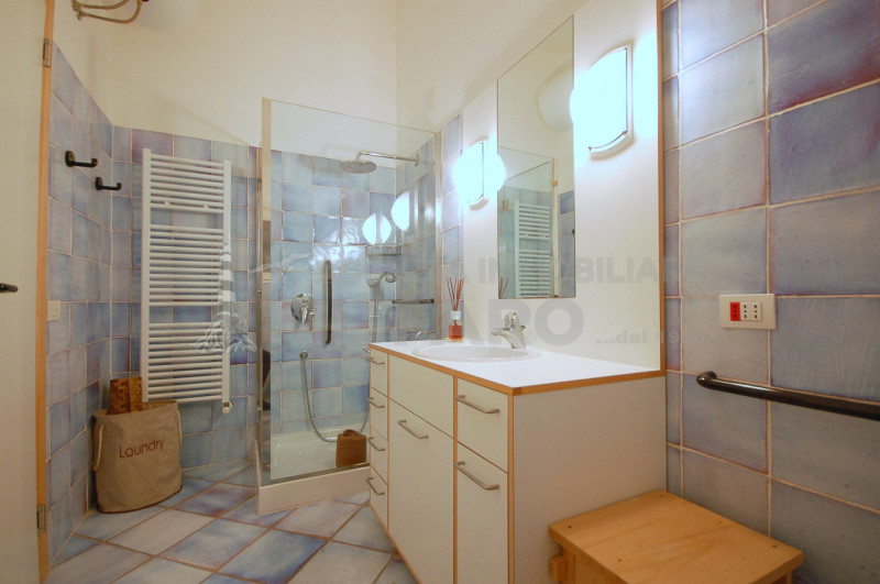 Immagine 13 di Appartamento in vendita  in Via terralugiana a La Maddalena