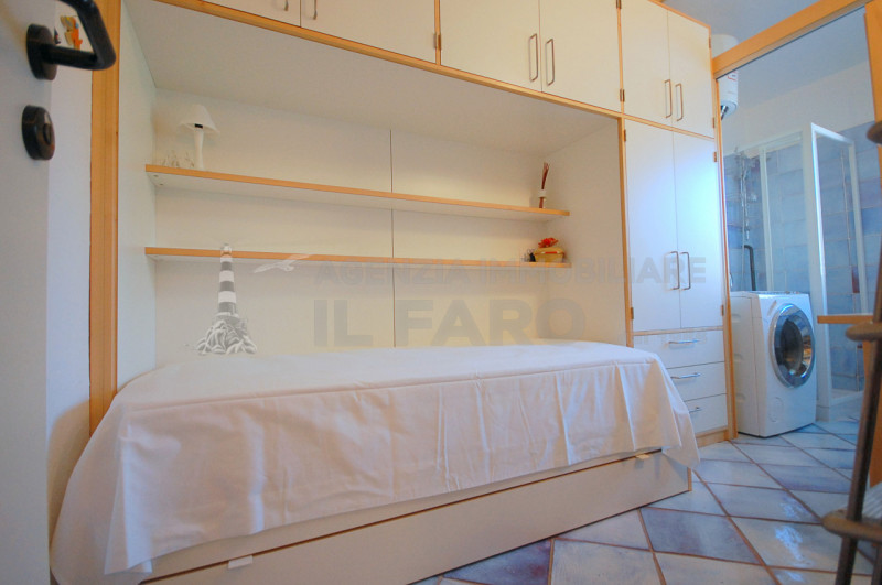 Immagine 17 di Appartamento in vendita  in Via terralugiana a La Maddalena