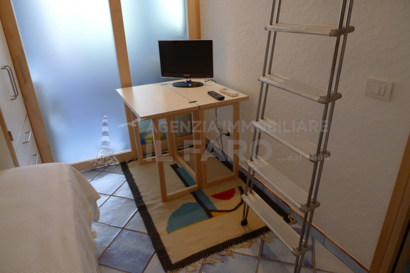 Immagine 19 di Appartamento in vendita  in Via terralugiana a La Maddalena