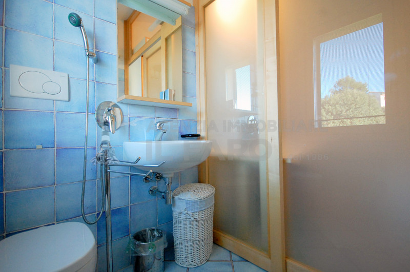 Immagine 23 di Appartamento in vendita  in Via terralugiana a La Maddalena