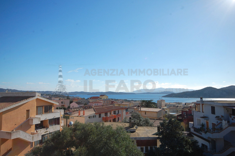 Immagine 24 di Appartamento in vendita  in Via terralugiana a La Maddalena