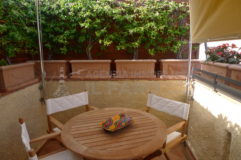 Immagine 34 di Appartamento in vendita  in Via terralugiana a La Maddalena