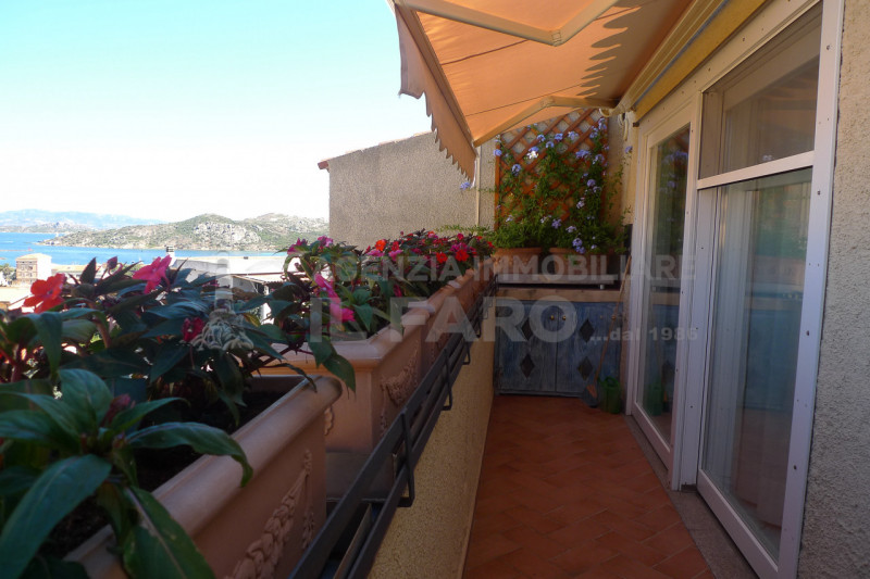 Immagine 38 di Appartamento in vendita  in Via terralugiana a La Maddalena
