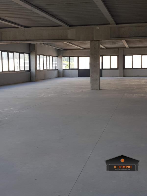 Immagine 7 di Laboratorio in vendita  in VIA ISONZO a Monticello Conte Otto