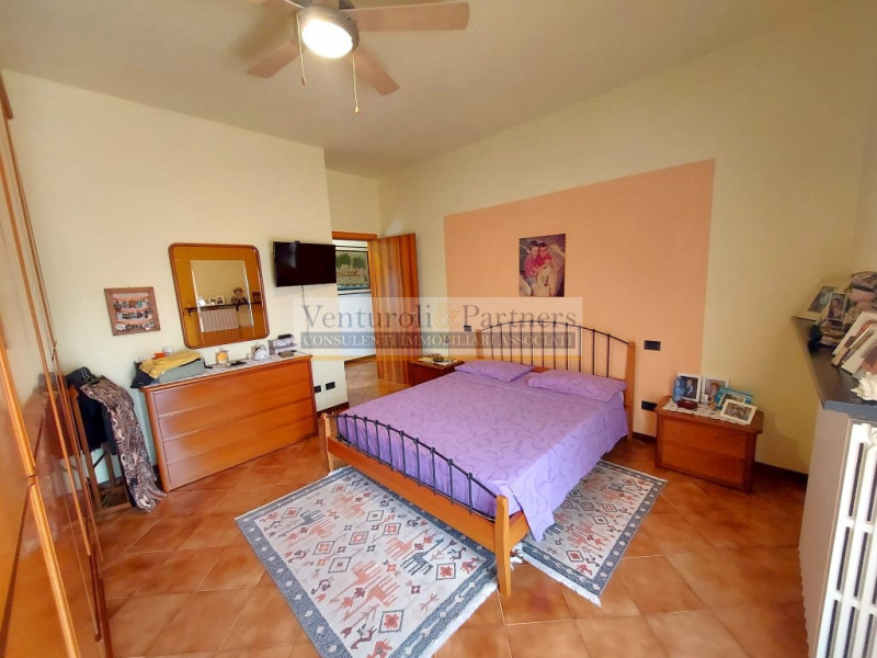 Immagine 7 di Appartamento in vendita  in cesare battisti a Lonato del Garda