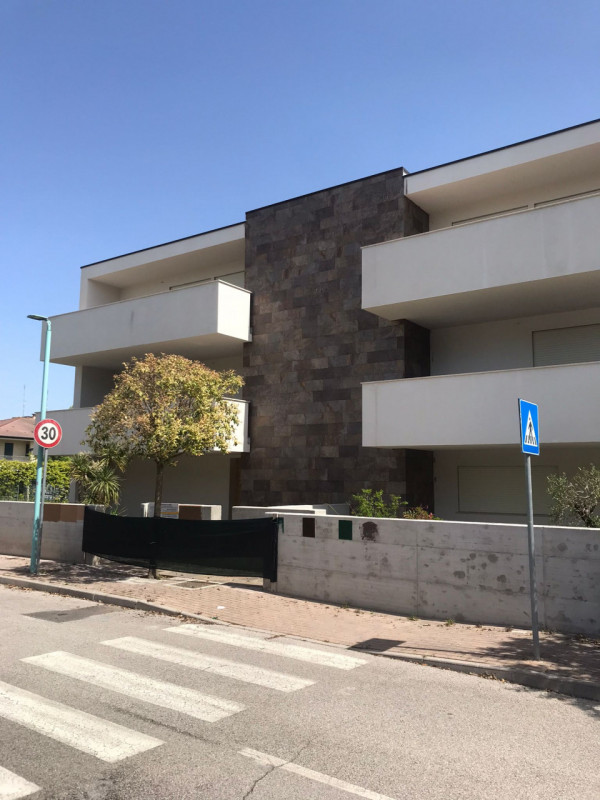 Immagine 4 di Appartamento in vendita  in Corso delle terme a Montegrotto Terme