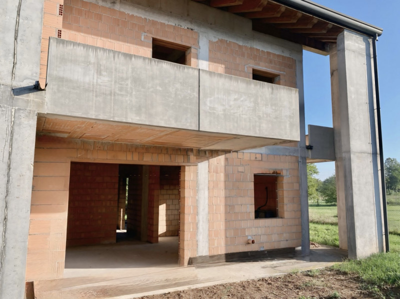 Immagine 4 di Casa bifamiliare in vendita  in Via Cristoforo Colombo a Castelfranco Veneto