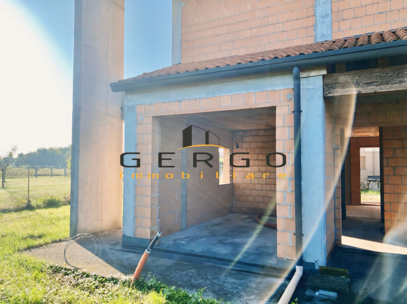 Immagine 14 di Casa bifamiliare in vendita  in Via Cristoforo Colombo a Castelfranco Veneto