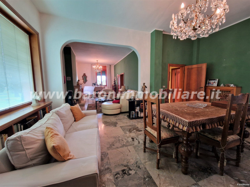 Immagine 7 di Villa in vendita  in Via M.E. Lepido n.206 a Bologna