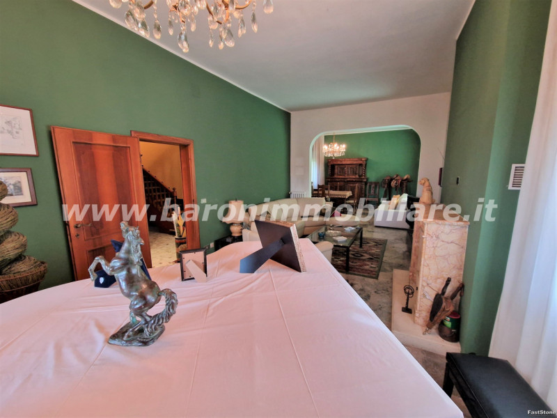 Immagine 9 di Villa in vendita  in Via M.E. Lepido n.206 a Bologna